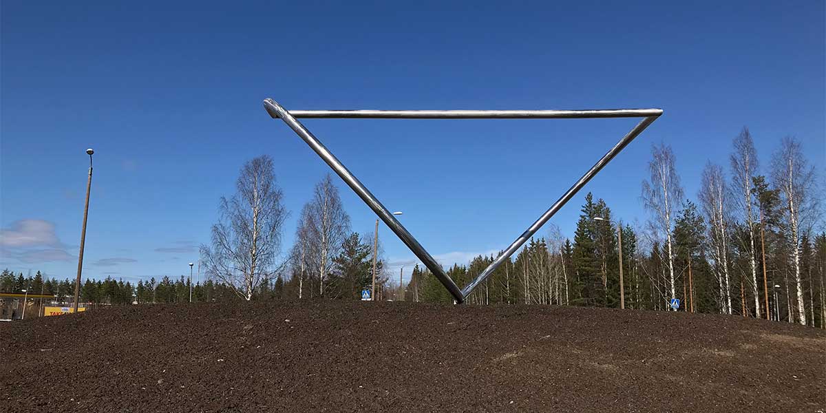 QUISNAM·VERTITUR, Who, in fact, is turning.